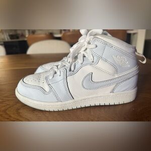 Nike Air Jordan 1 Mid White & Light Blue (Kids 2Y)